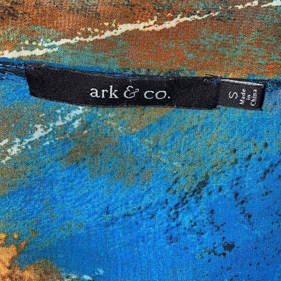 ARK & CO Sheer Dolman Sleeve Top-S - Picture 5 of 7